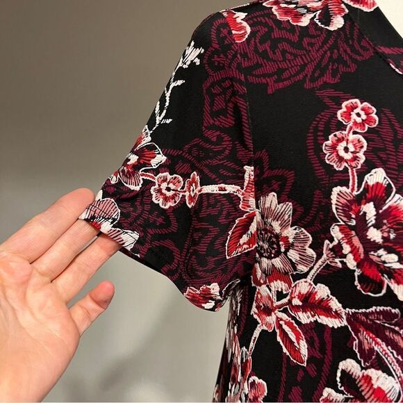 Floral short sleeve a-line swing style dress - Picture 3 of 13